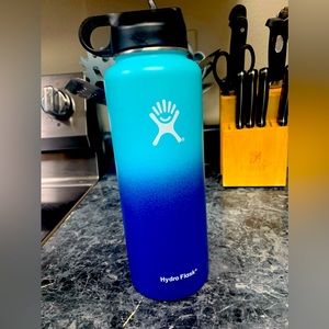 Hydro flask 40 oz with lid and straw